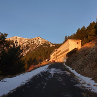 Refuge de Batère dans les anciens logements des mines