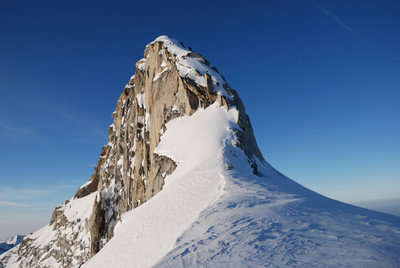 Dalla Bocchetta di Monte Fumo 3350m circa  vista verso il Monte Fumo che è poco oltre questa sua anticima