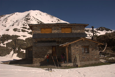 Refugi de Comapedrosa Refugi de Comapedrosa