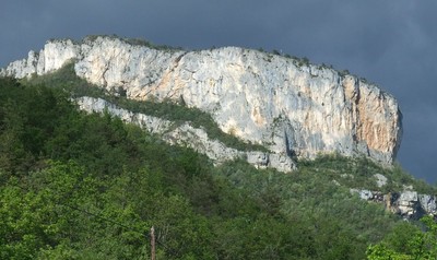 Pilier des Nugues: vue d'ensemble Pilier des Nugues: vue d'ensemble