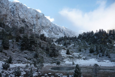 Depuis l'Estany de Planes, le Roc del Boc et sa face W le Malaza