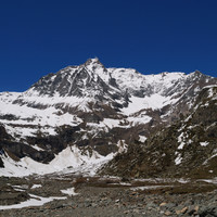 L'Uia di Ciamarella 3676m versante S  vista dal Pian della Mussa 1800m