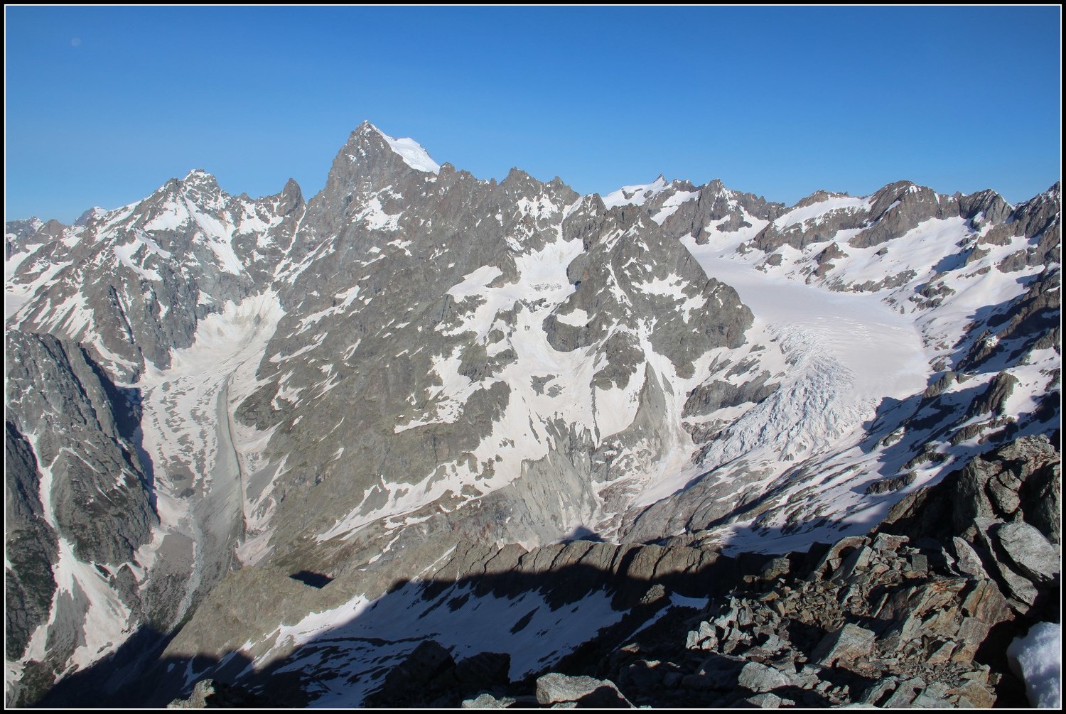 Vue fabuleuse sur la Barre et le glacier Blanc !