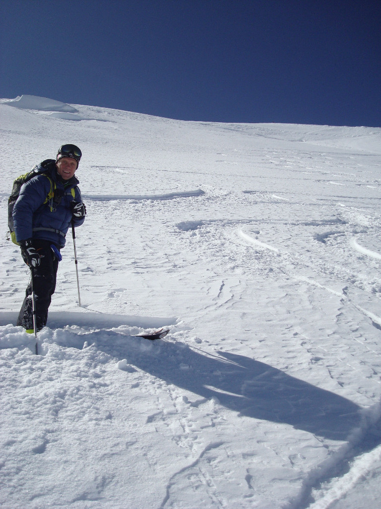 dans la descente de la face N à peine sous le sommet