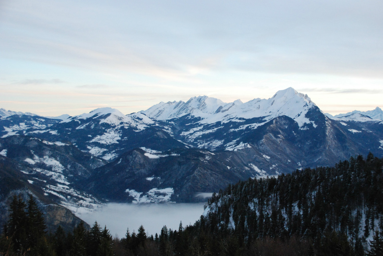 Autour de Faverges (sous la purée de pois!)