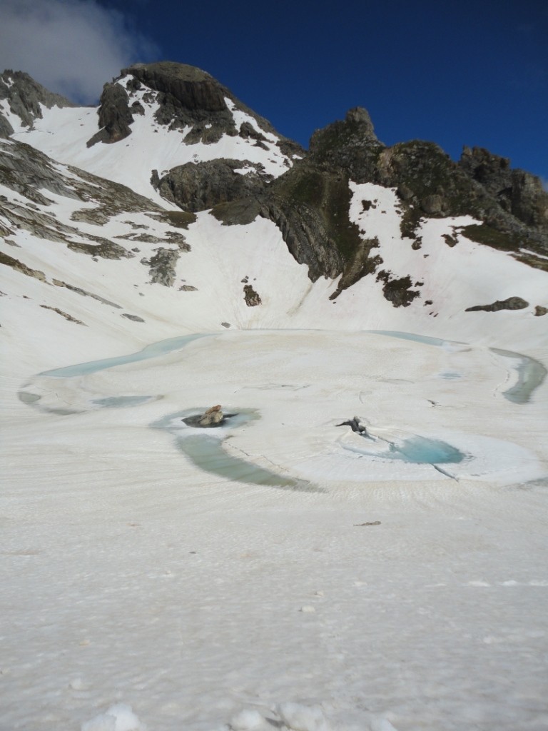 Neige jusqu'au dessous du Lac Blanc