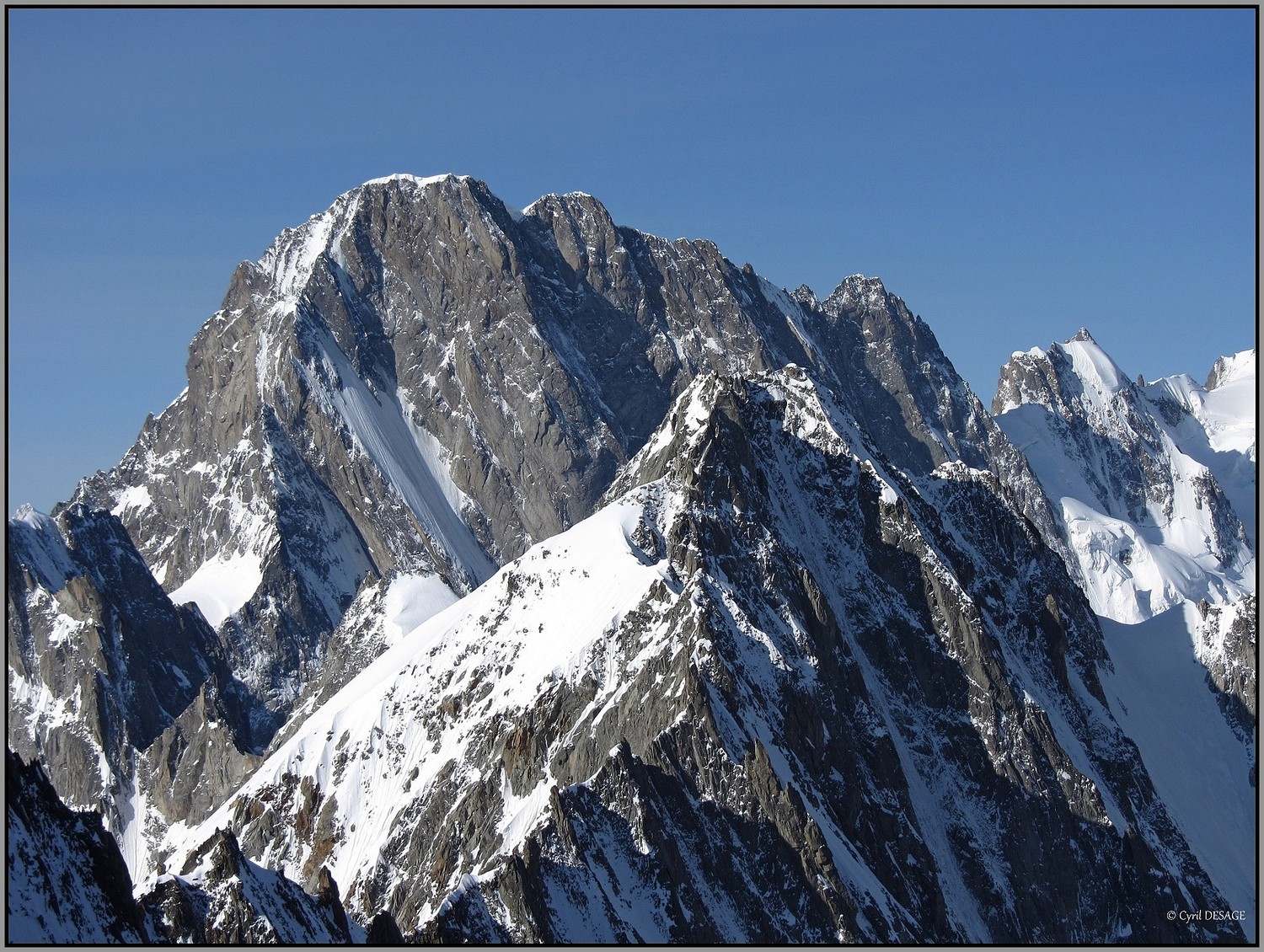 Le profil des Grandes Jorasses