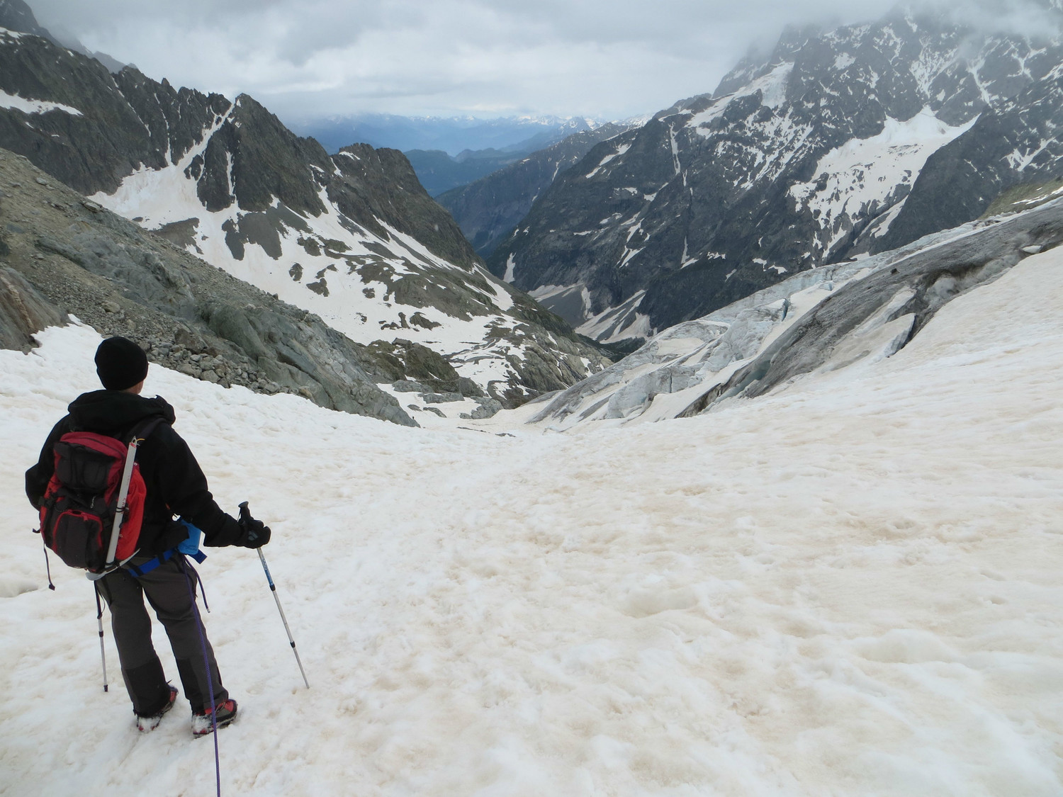 au dessus du refuge du glacier blanc