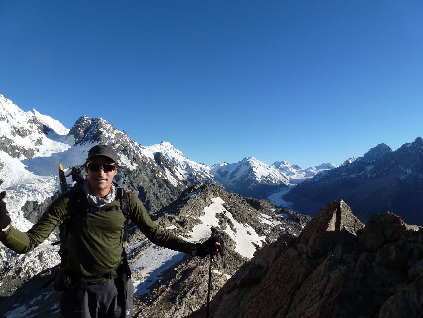 Montée par la crête, entre Caroline Hut et Ball pass. Ce que l'on a fait...