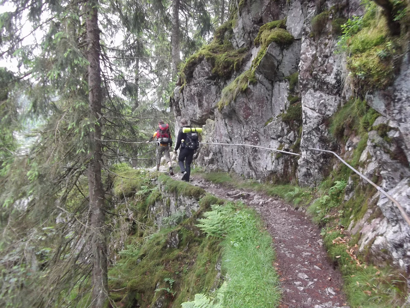 Sentier des Roches - Premiers passages équipés