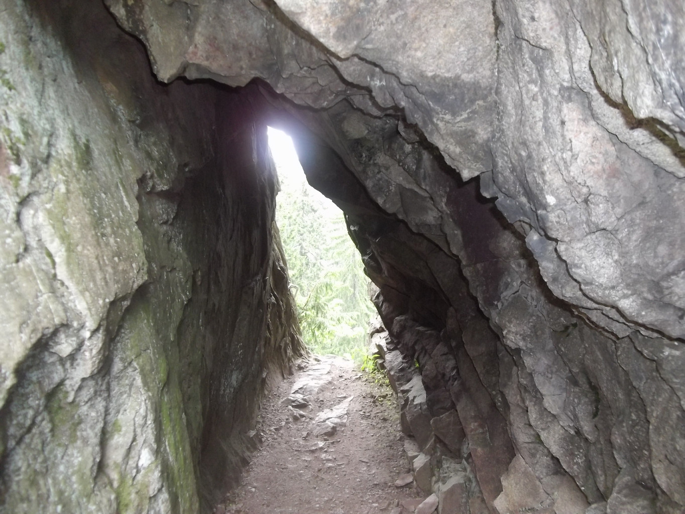 Sentier des Roches - Tunnel