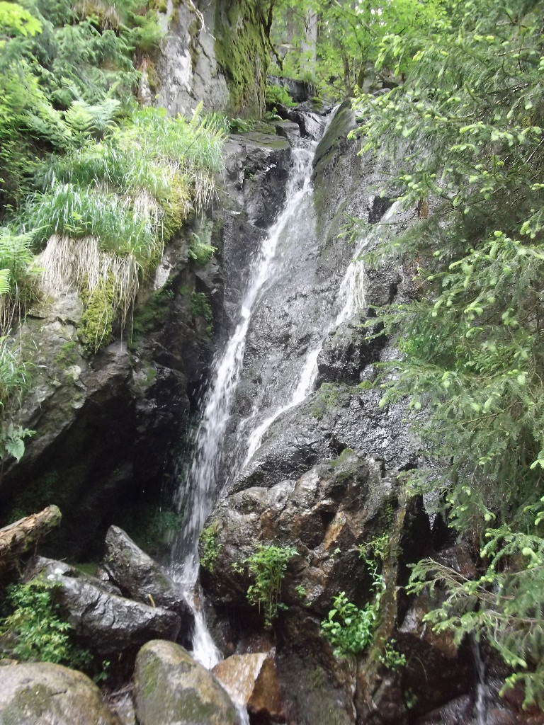 Cascade à la fin du Sentier des Roches
