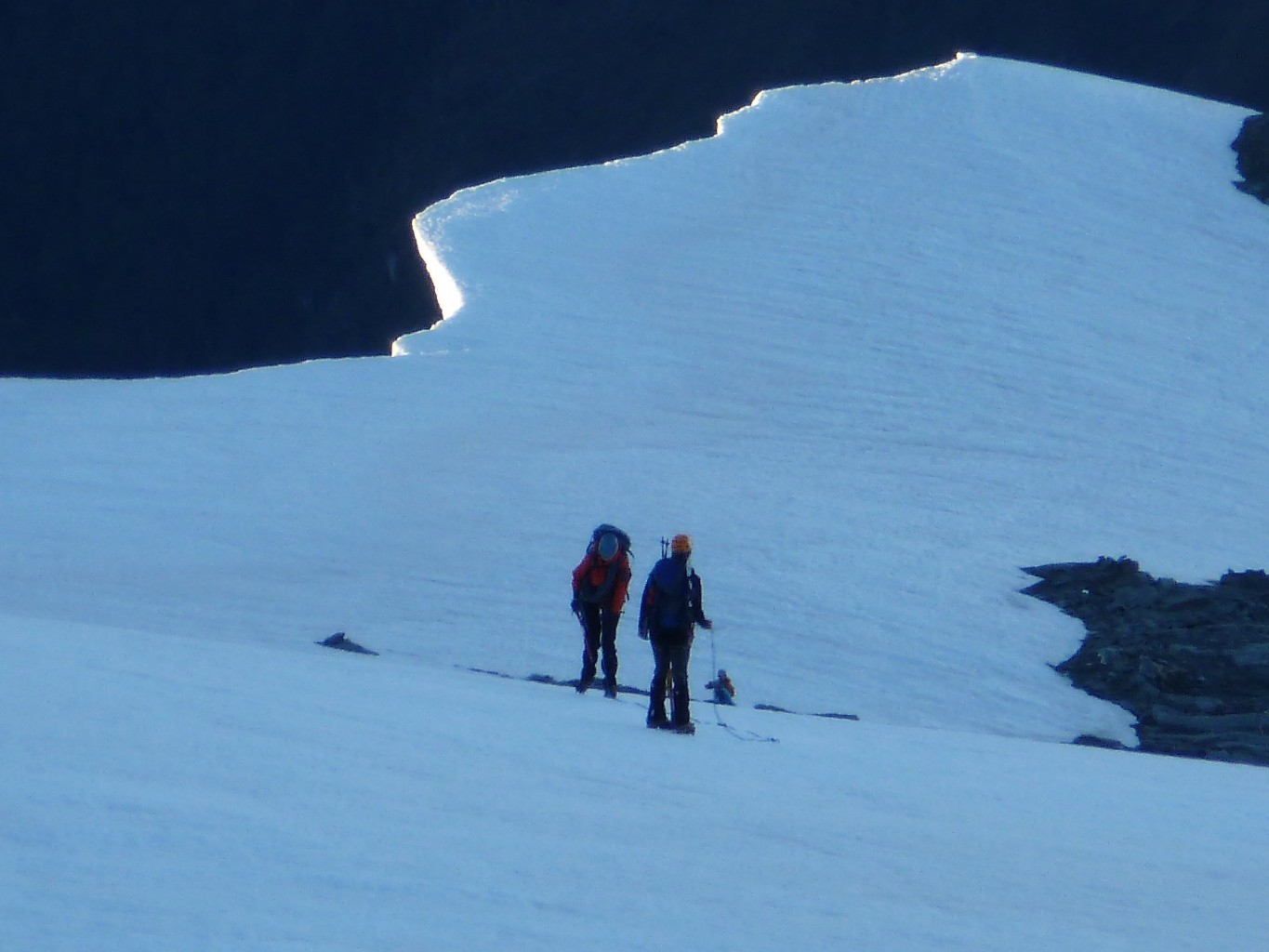 le glacier de monté au Quaterdeck pass "tombe" dans le vide au S.