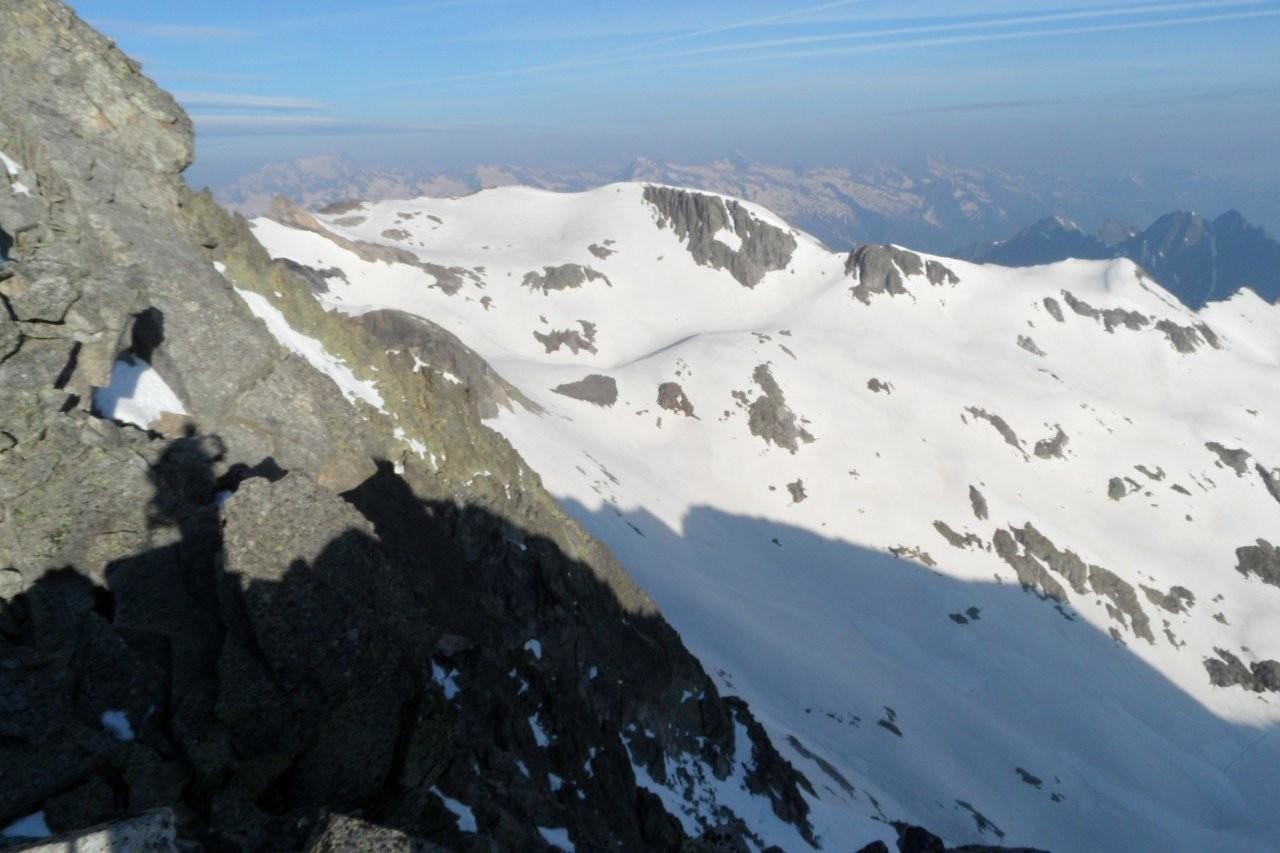 Le vallon qui mène à Crabounouse est encore très bien enneigé