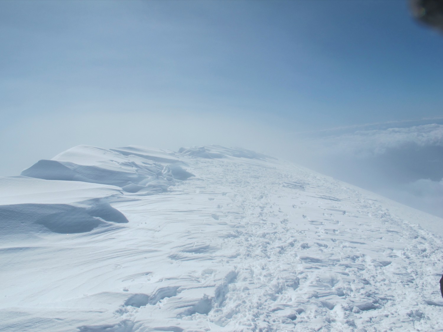sommet du Mont-Blanc sou jet-stream