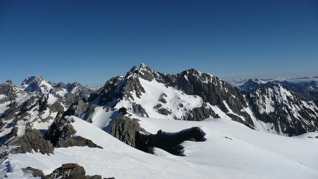 Pic du Rif, vu sur les Agneaux.