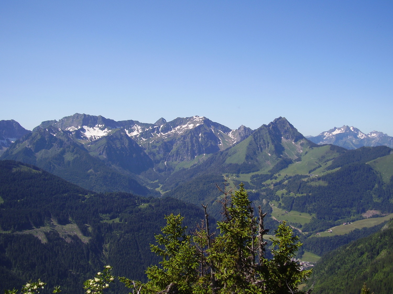 Roc de Tavaneuse (et pointe de Nantaux au loin)