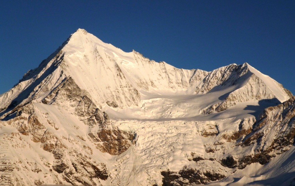 Weisshorn, face E et Bishorn dominant le Bisgletscher