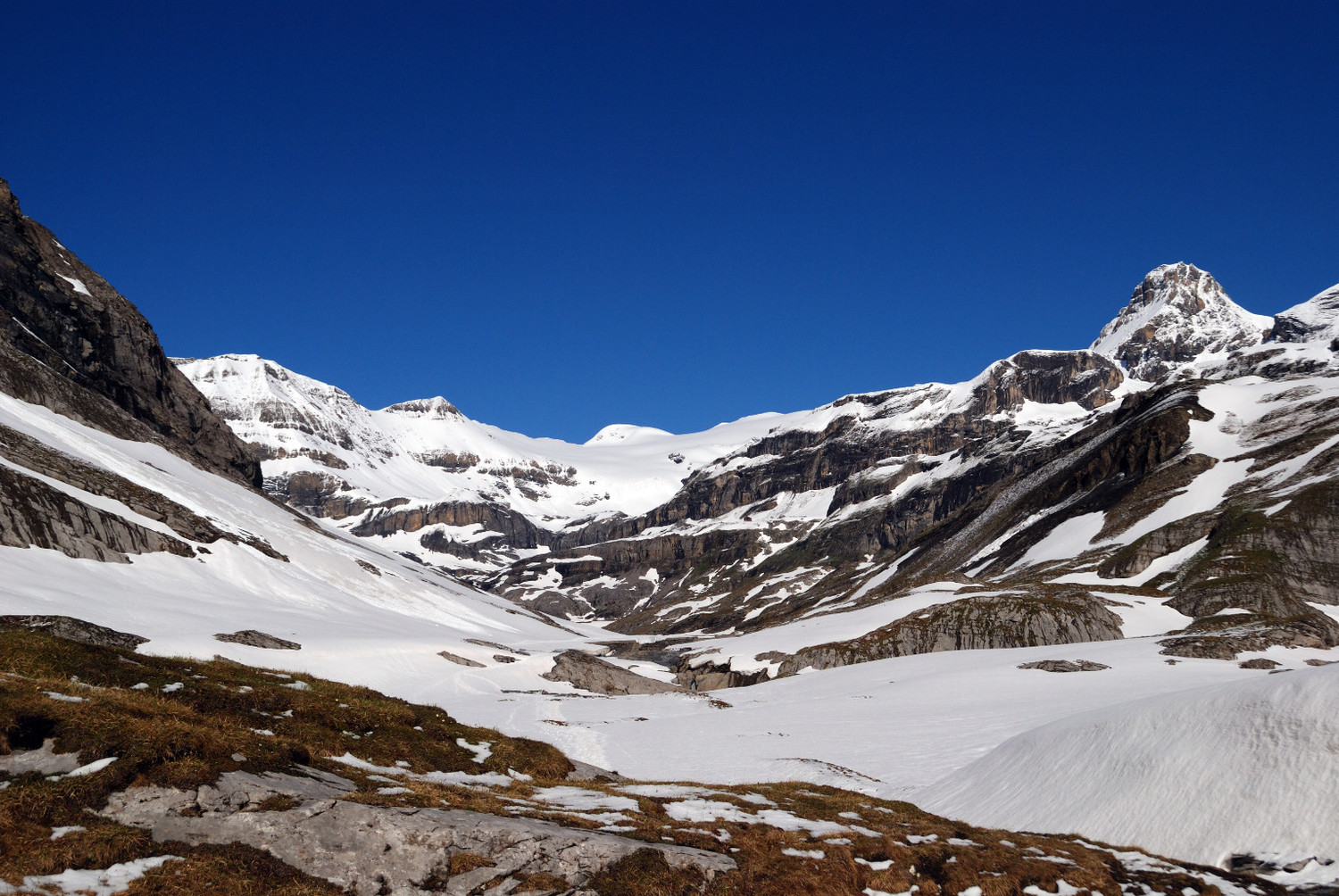 Dal Gemmipass 2300m vista verso il Wildstrubel 3243m