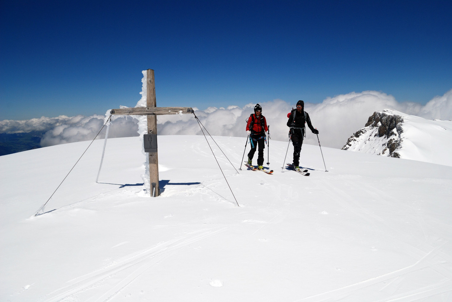 Camilla e Gabriele arrivano sulla cima S del Wildstrubel 3243m