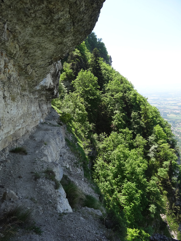 Passage non câblé, mais qui présente bien aérien!