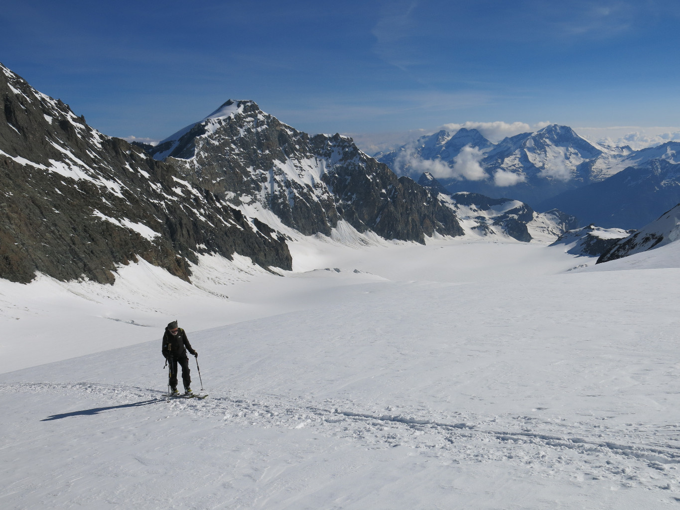 La longue montée du glacier de l'Allalin
