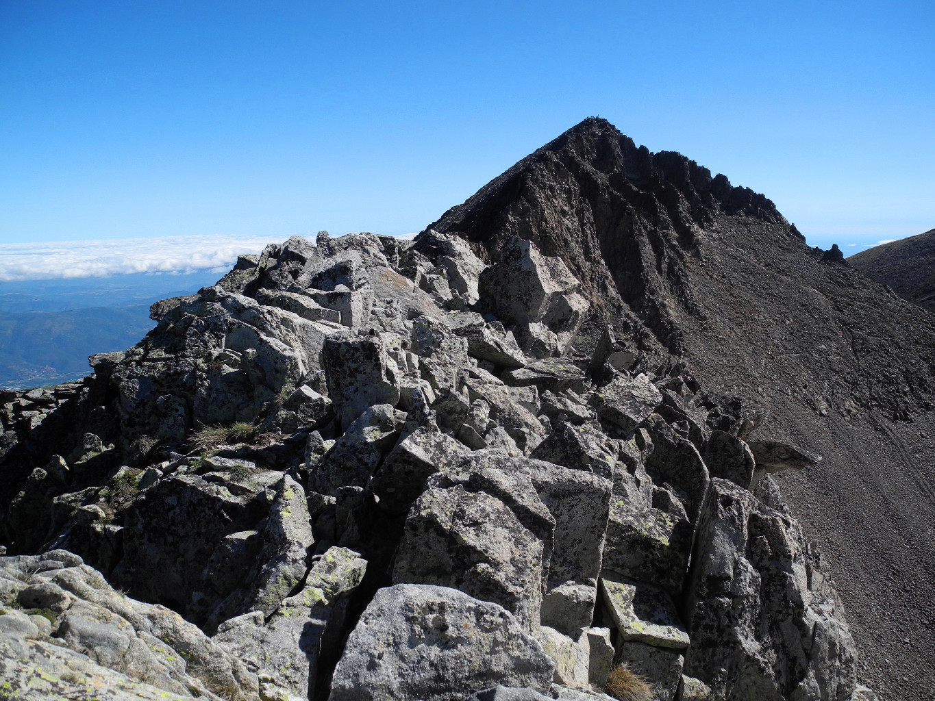 vue de la crête et du Canigou depuis le Quazemi