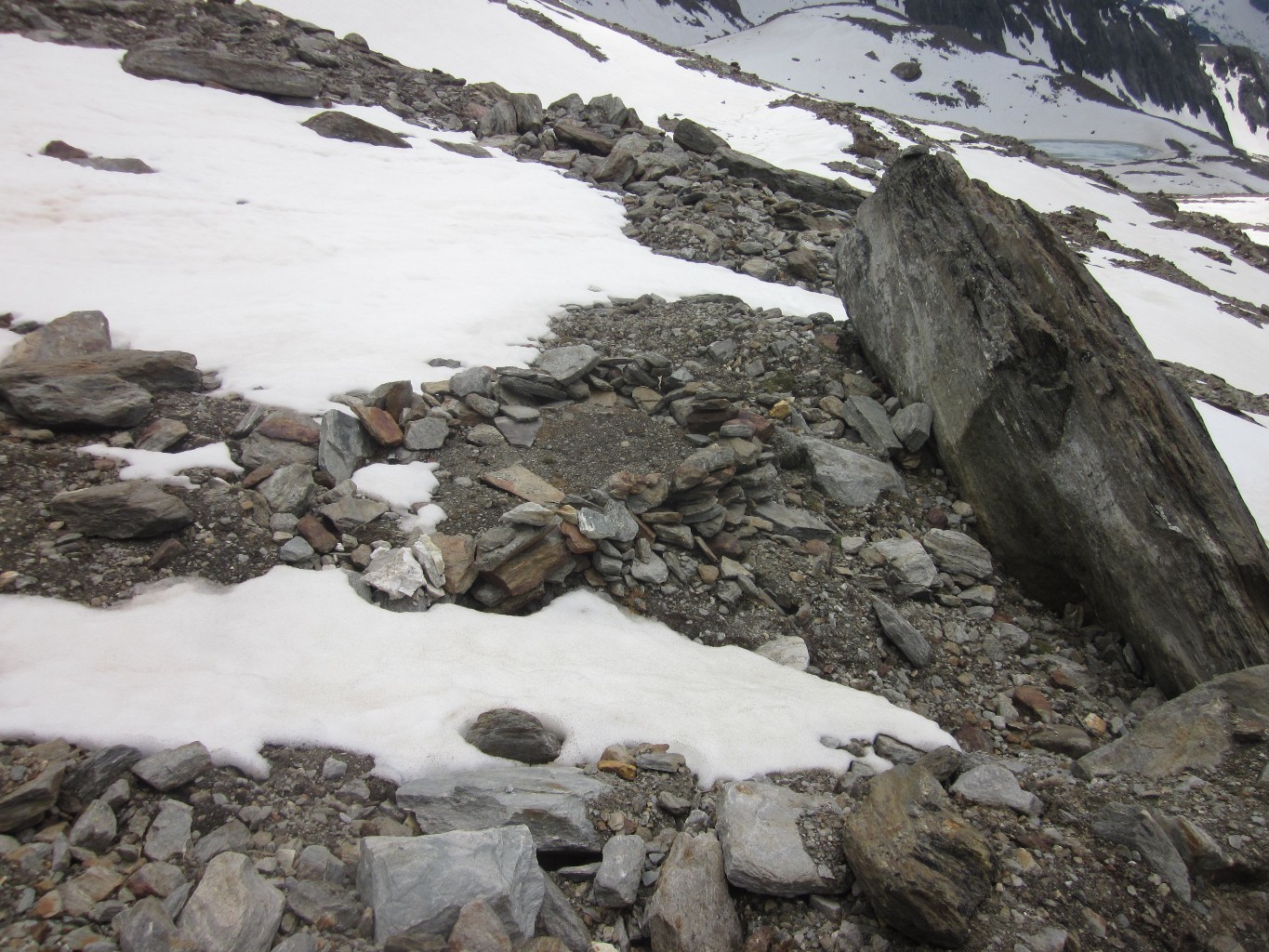 Place de bivouac sur la moraine