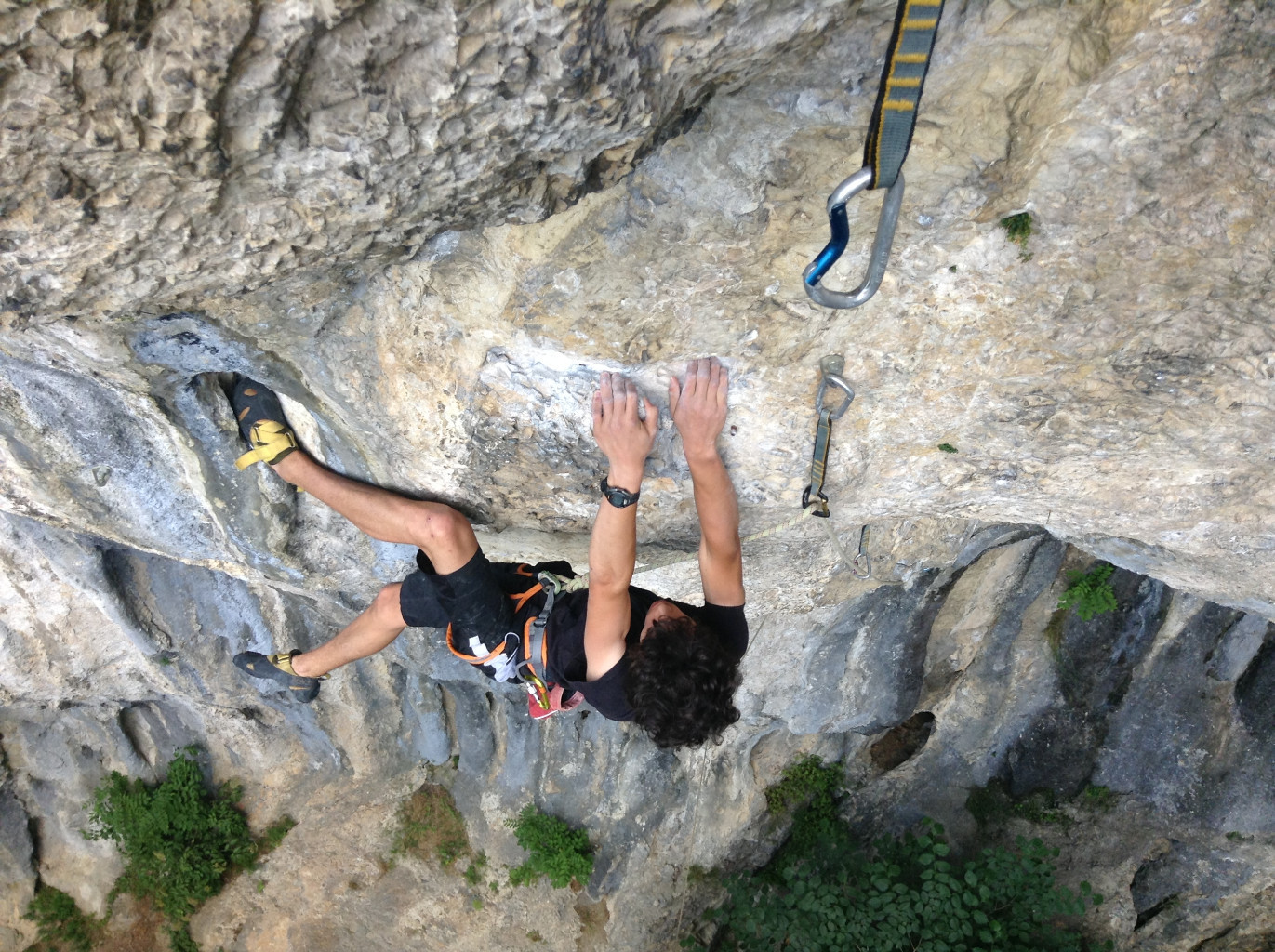 Antoine dans "Plus dure sera la chute" 8a+