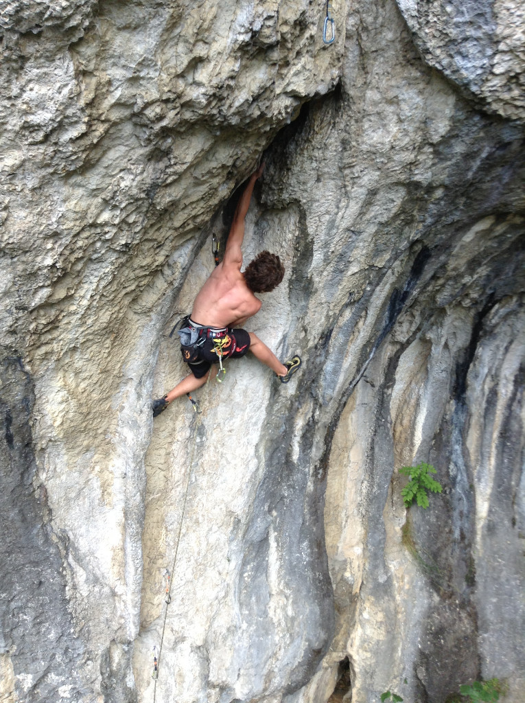 Nathan dans "Plus dure sera la chute" 8a+