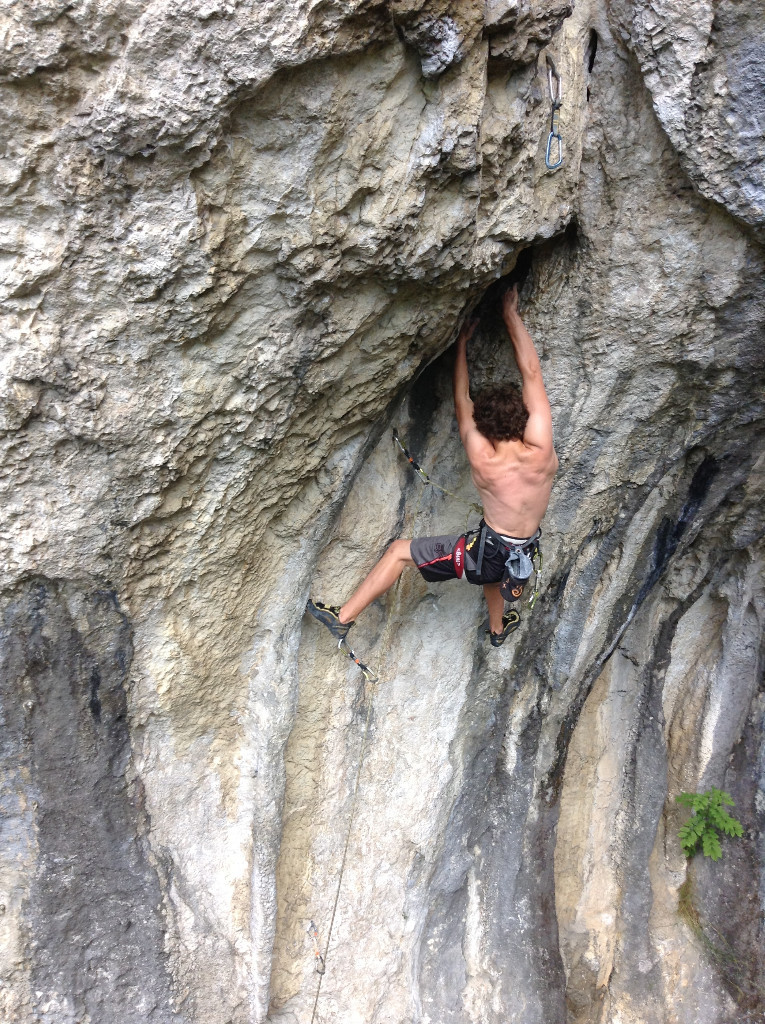 Nathan dans "Plus dure sera la chute" 8a+