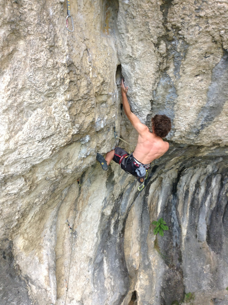 Nathan dans "Plus dure sera la chute" 8a+