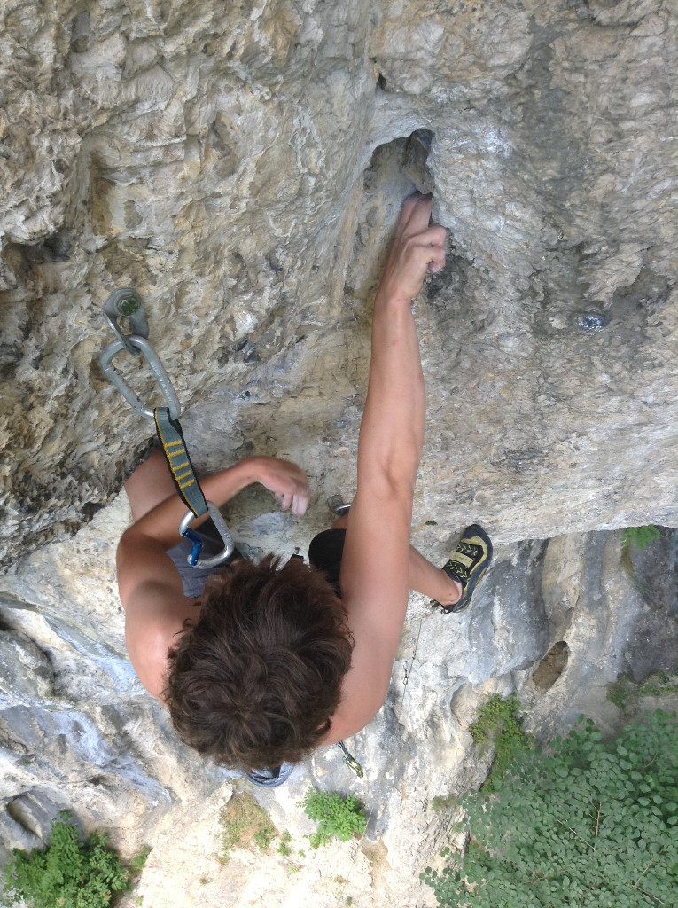 Nathan dans "Plus dure sera la chute" 8a+