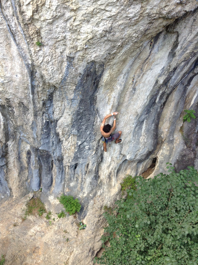 Lucas dans "Plus dure sera la chute" 8a+