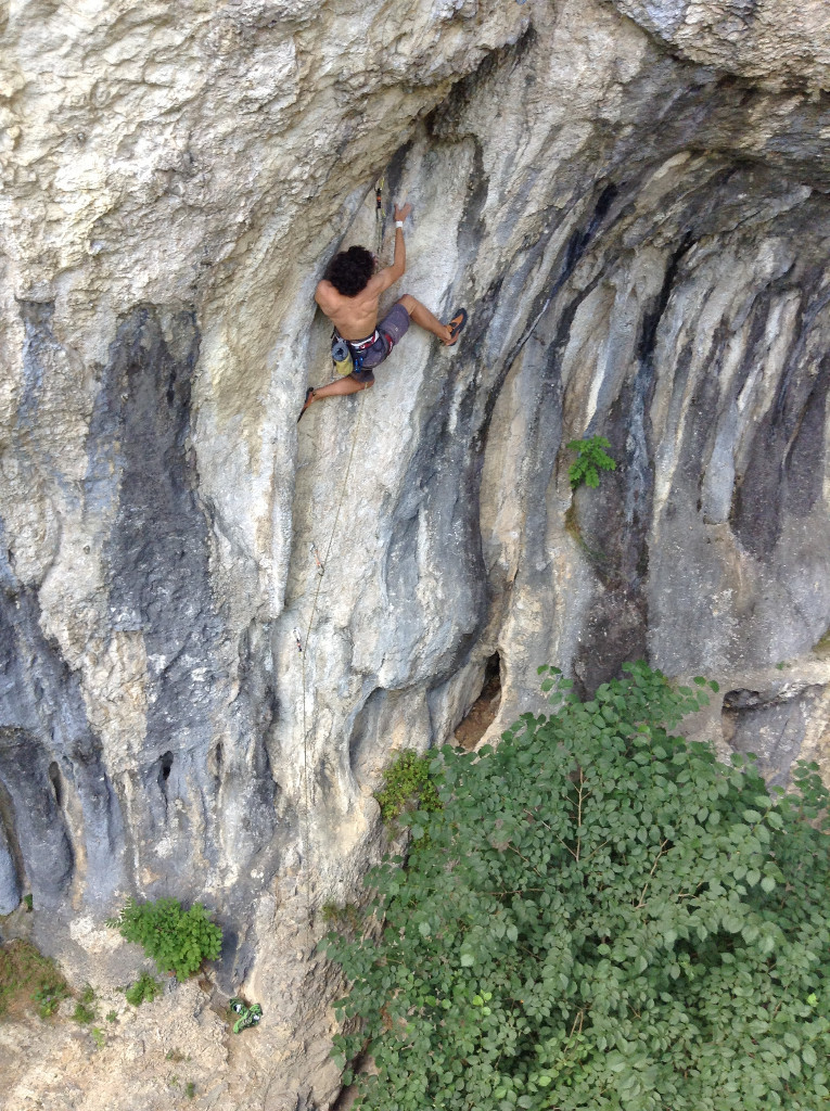 Lucas dans "Plus dure sera la chute" 8a+