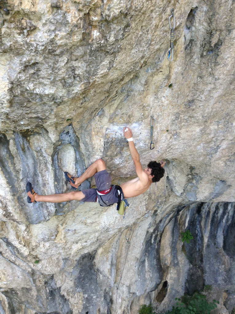 Lucas dans "Plus dure sera la chute" 8a+