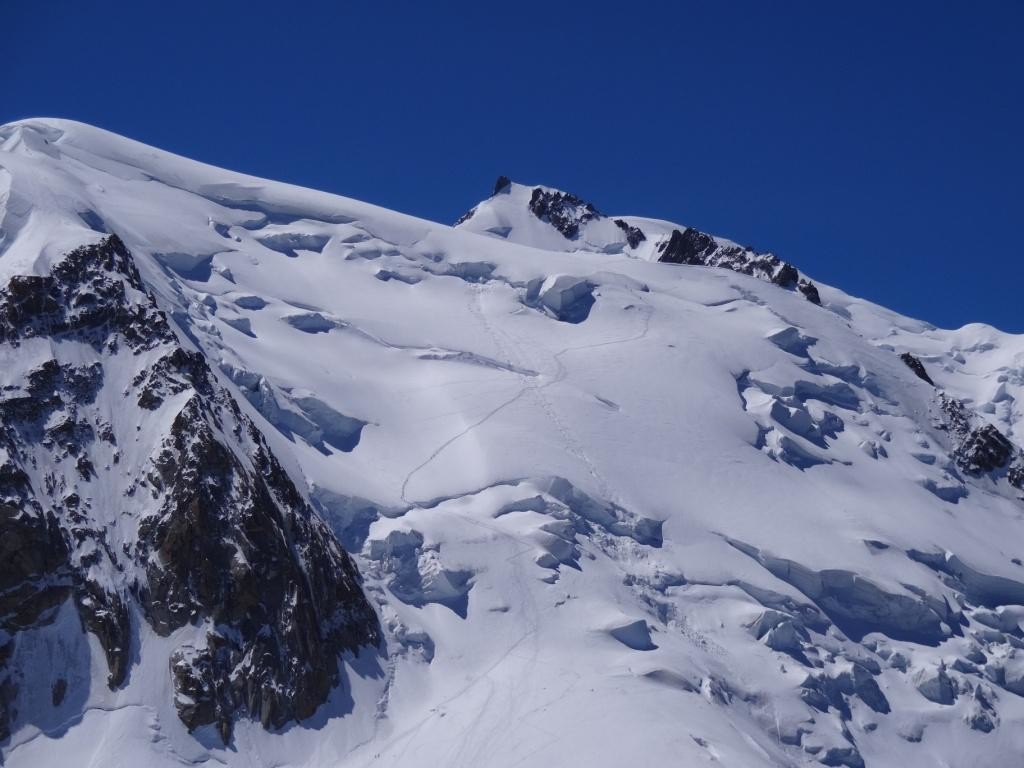 Mont Maudit: repérage de la descente, voie normale du Tacul bien tracée