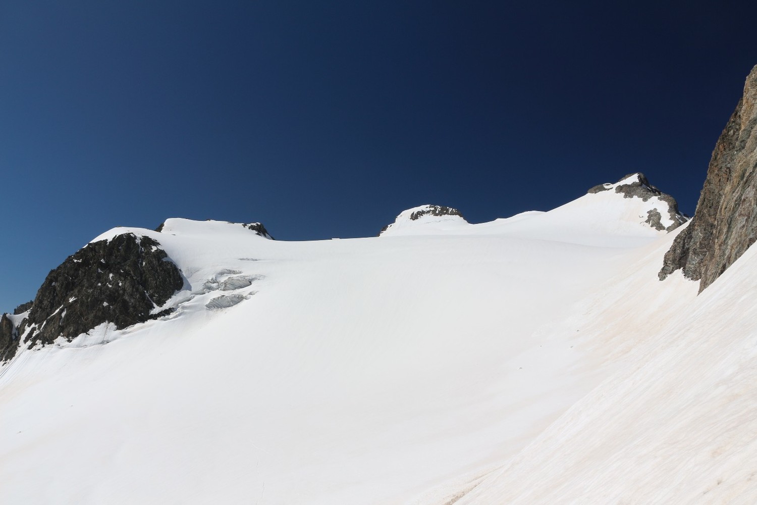 Les Rouies et leur vaste avenue glaciaire
