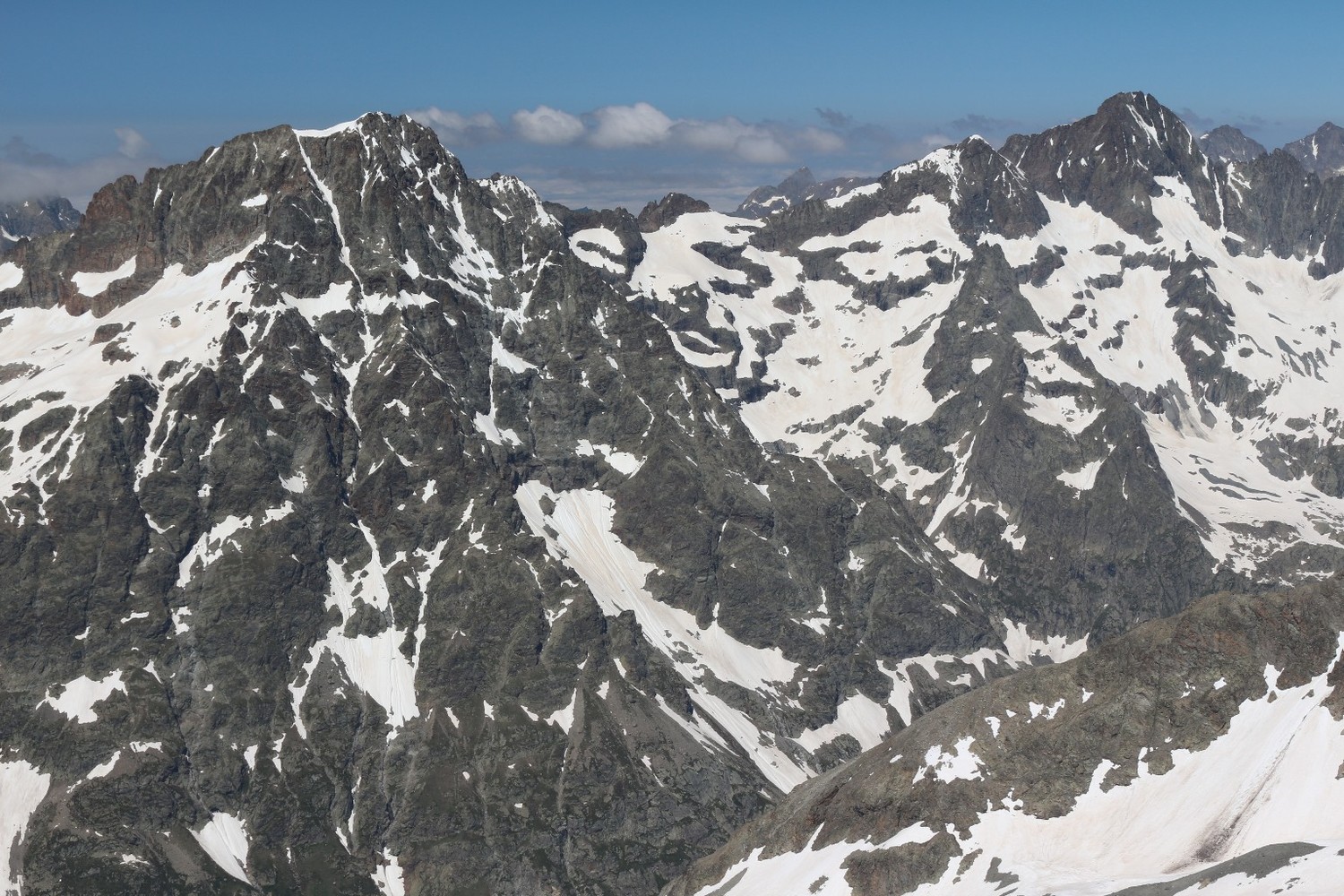 De l'Aiguille de l'Olan à celle des Arias