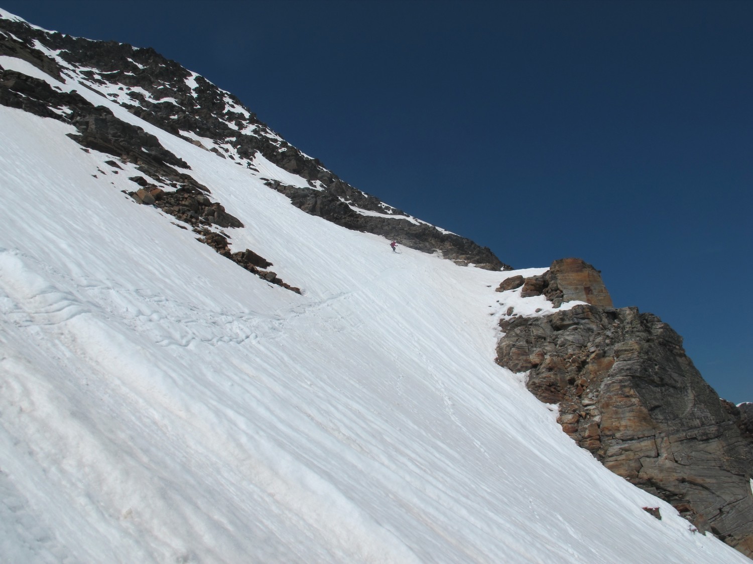 dans le bas de la NE de la Senggschuppa