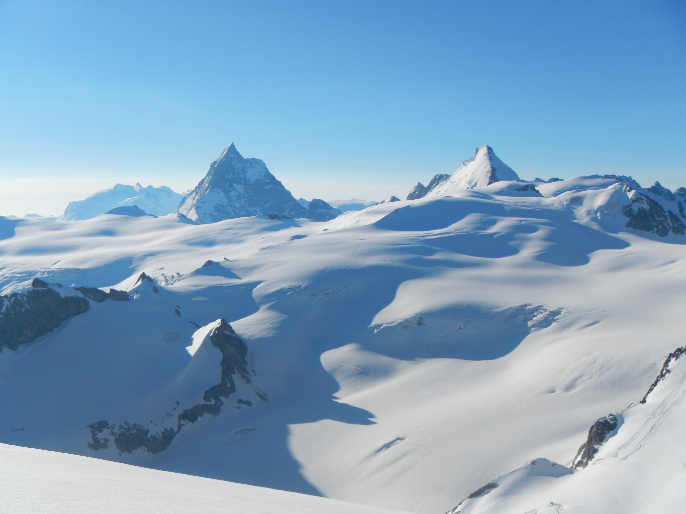 Vue magnifique sur le Cervin et la Dent d'Hérens !