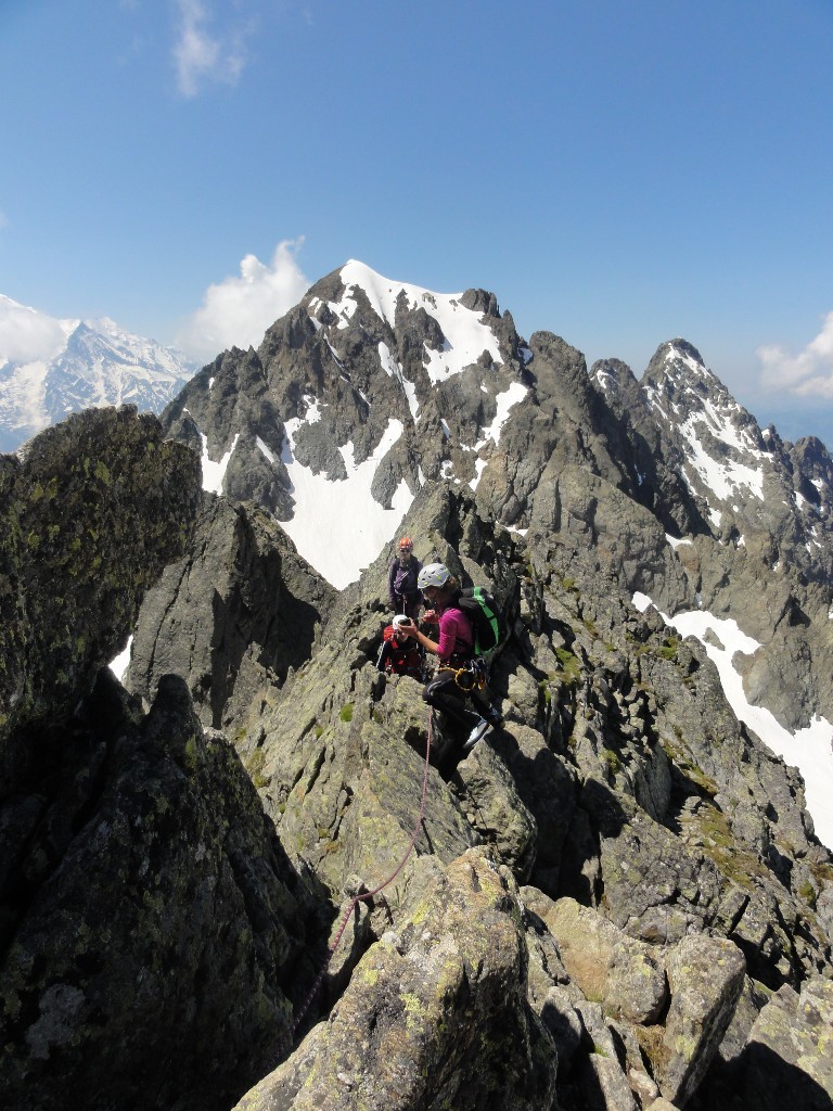 Sur l'arête