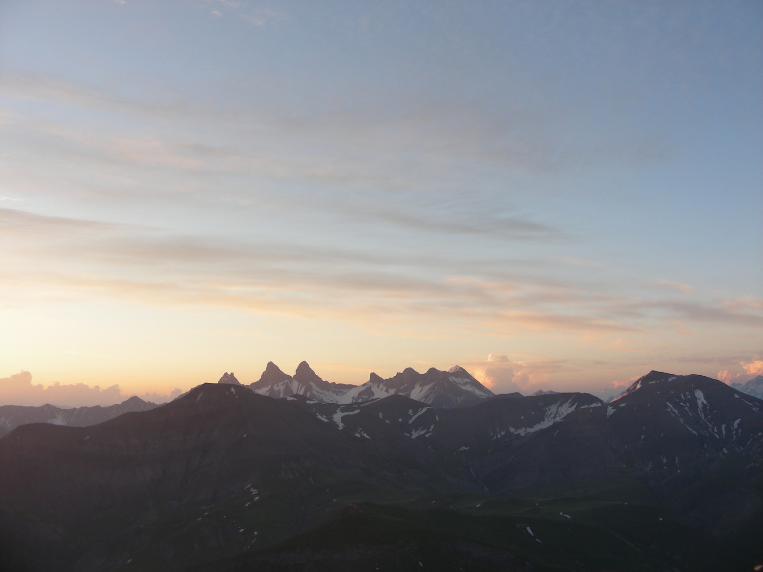 Lever de soleil sur les Aiquilles d'Arves