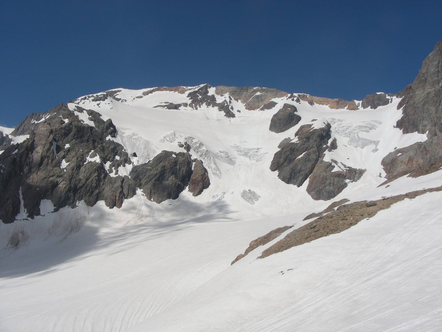 Le glacier des Quirlies et le versant E du Pic Bayle