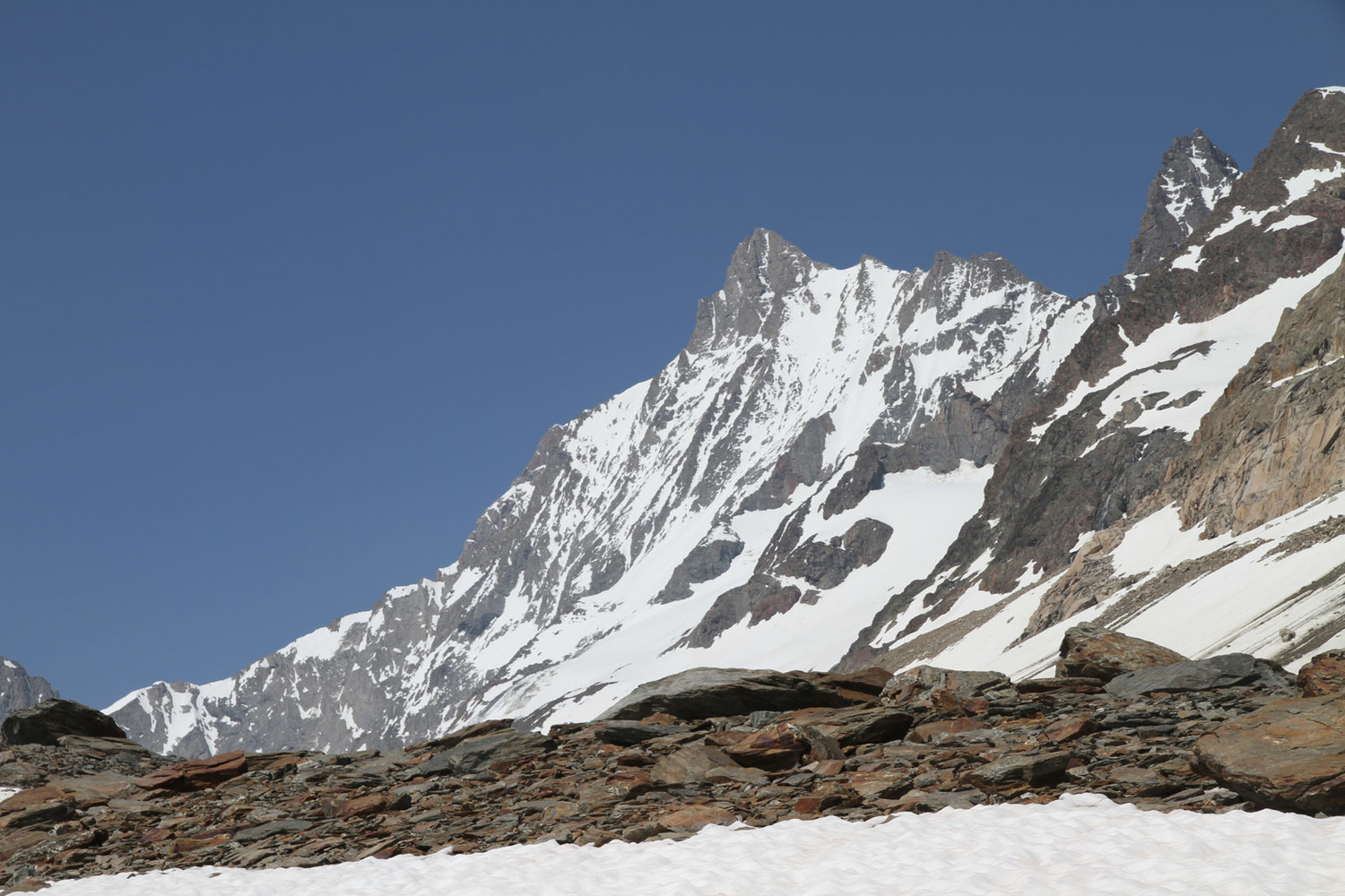 Lauteraarhorn et son couloir sud
