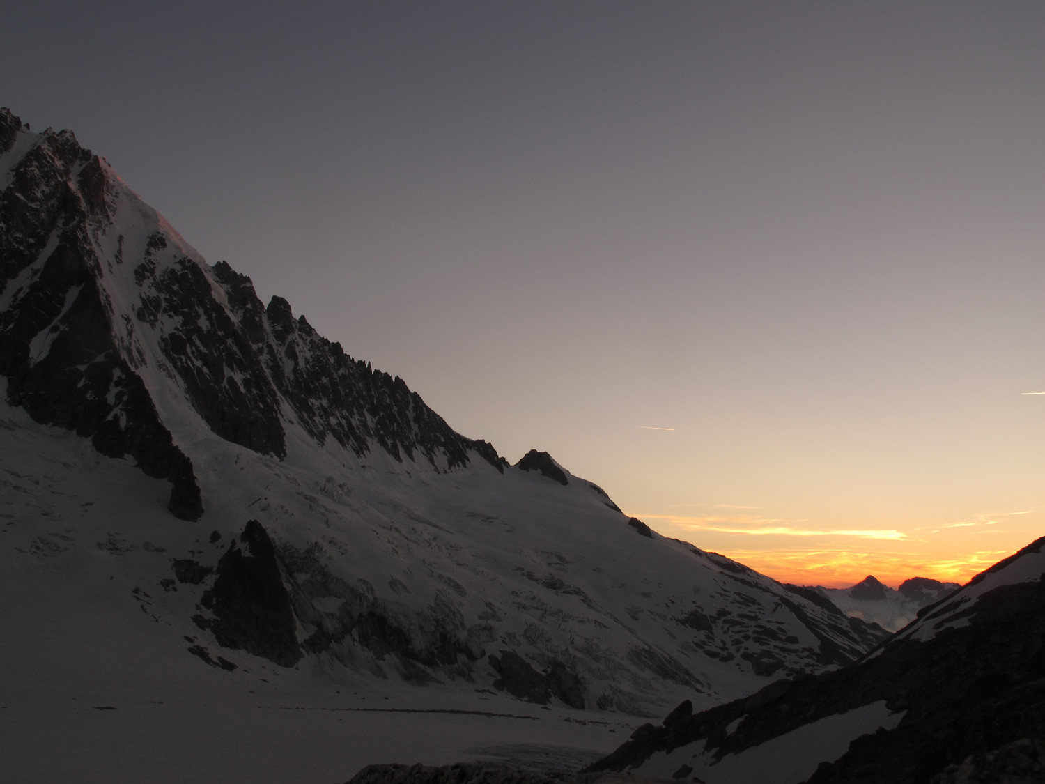 Coucher de soleil (bien passé) sur l'arête des Montets - Versant Satanique au Minaret