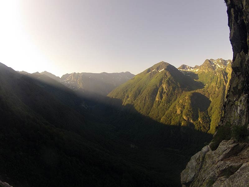 levé de soleil sur la vallée