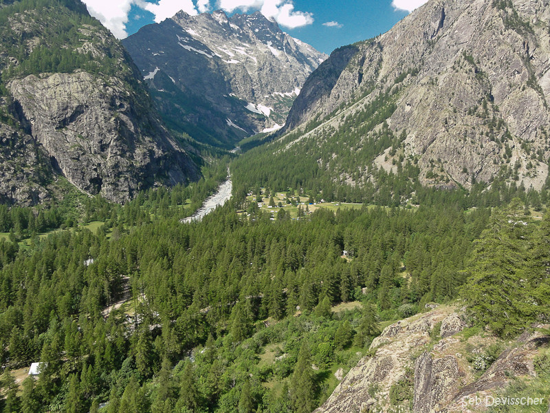 Vallon du Sélé au dessus du Camping d'Ailefroide