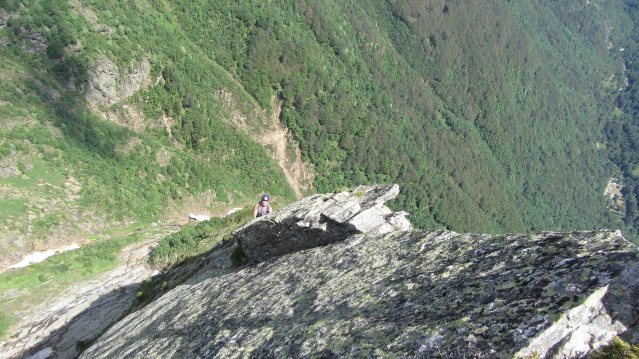 Sur l'arête