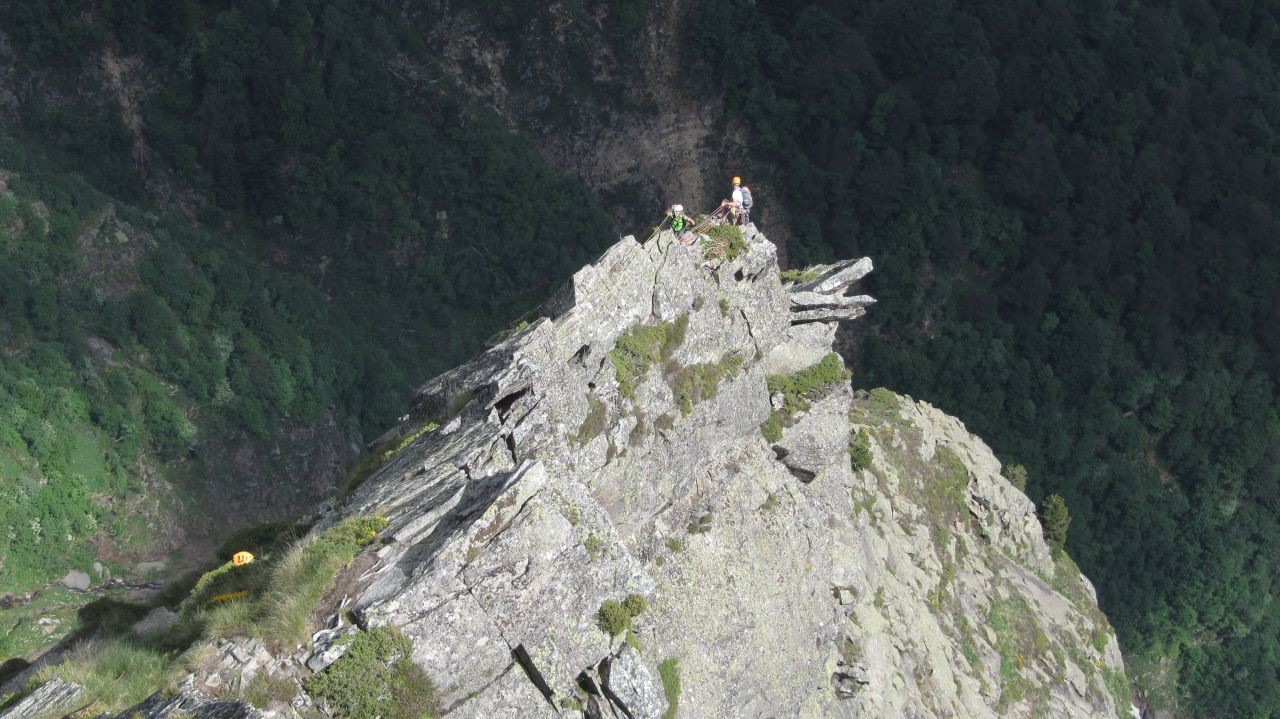 Sur l'arête